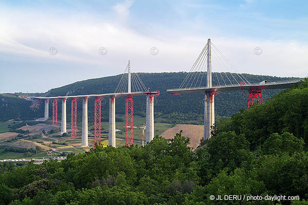 Viaduc de Millau, 2004-05